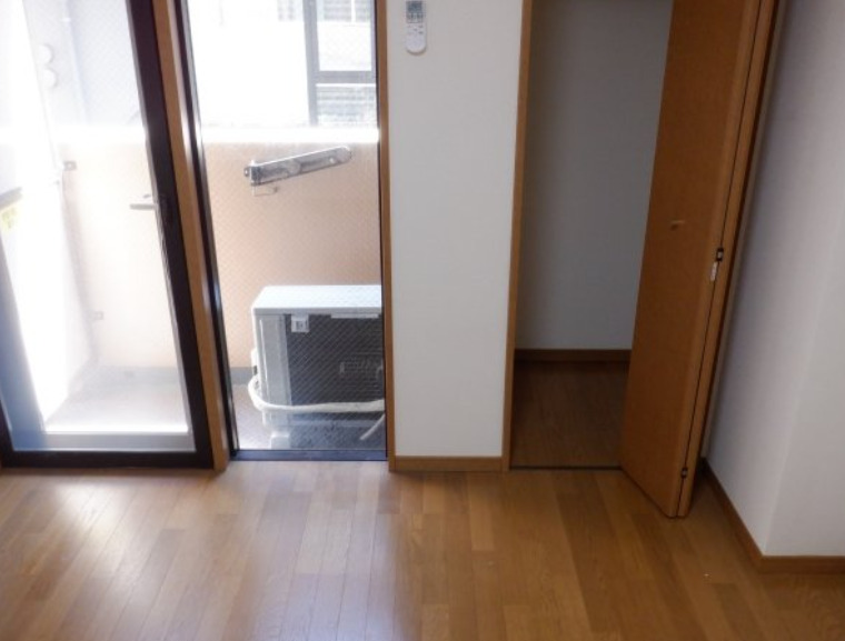 居室・リビング　別部屋の画像を使用しております。