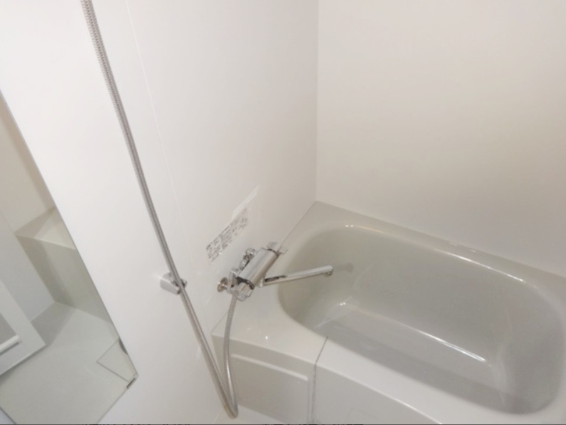 バス・シャワールーム　【南西向きで明るいお部屋♪】気分も明るく新生活スタート！！