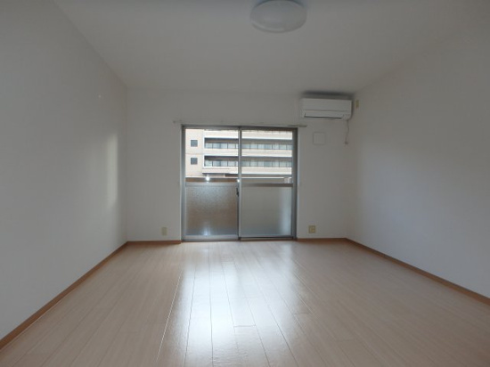 その他部屋・スペース　南向きの明るいお部屋