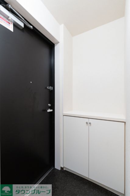 玄関　※写真は同タイプ住戸です。