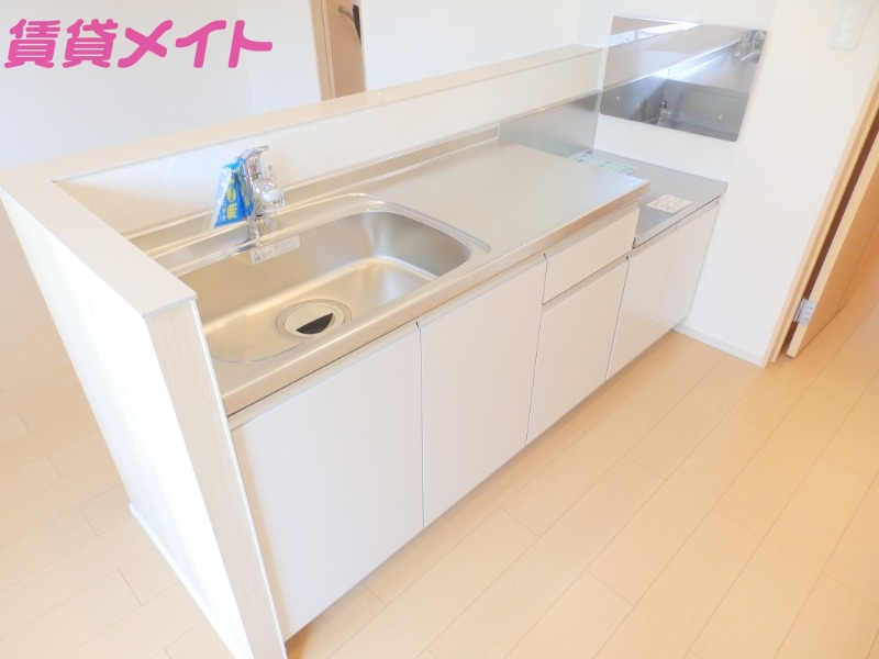 キッチン　反転タイプ参考写真