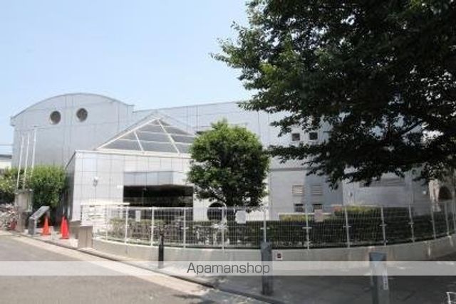 図書館　練馬区立南大泉図書館（図書館）まで876m