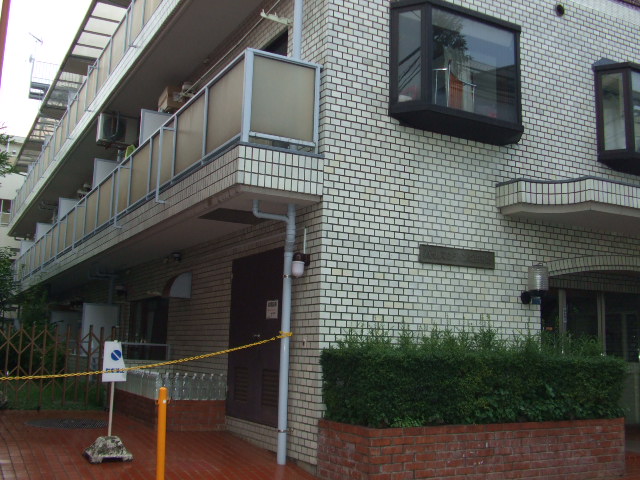 建物外観　タイル貼りの外観