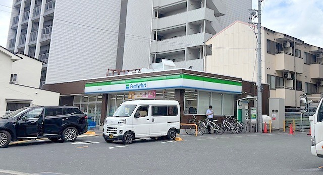 コンビニ　ファミリーマート　門真桑才（コンビニ）まで627m