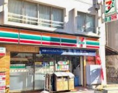 コンビニ　セブンイレブン東中野1丁目店（コンビニ）まで133m