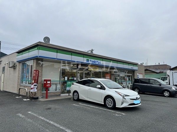 コンビニ　ファミリーマート 音羽赤坂店（コンビニ）まで361m