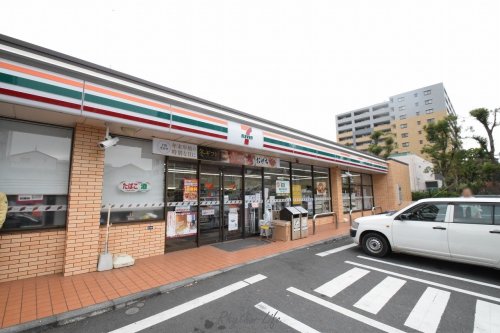コンビニ　セブンイレブン 横浜生麦4丁目店（コンビニ）まで197m