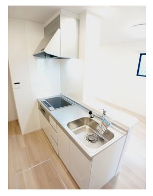 キッチン　同タイプの画像です　中部屋は出窓無し