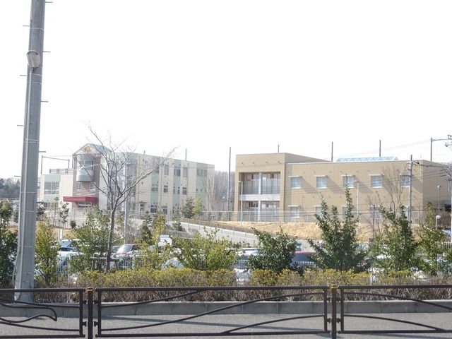小学校　はるひ野小学校（小学校）まで307m