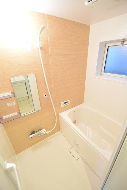 バス・シャワールーム　※別部屋間取り反転現状優先
