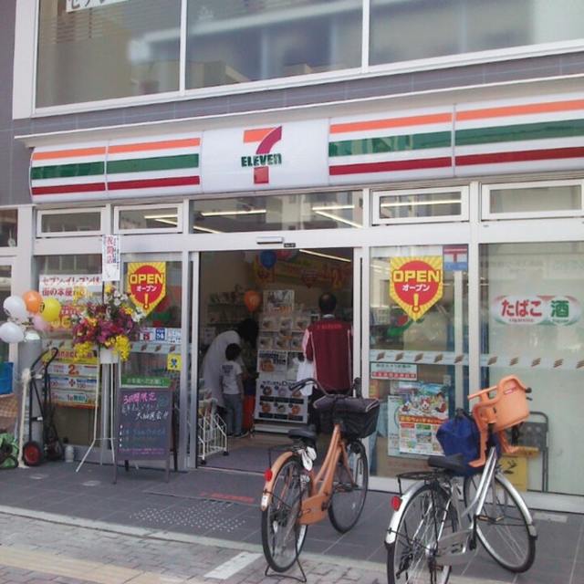 コンビニ　セブンイレブン堺中百舌鳥駅北口店（コンビニ）まで453m