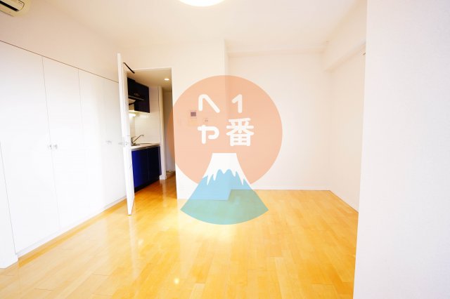 居室・リビング　ネット無料。リビングです。