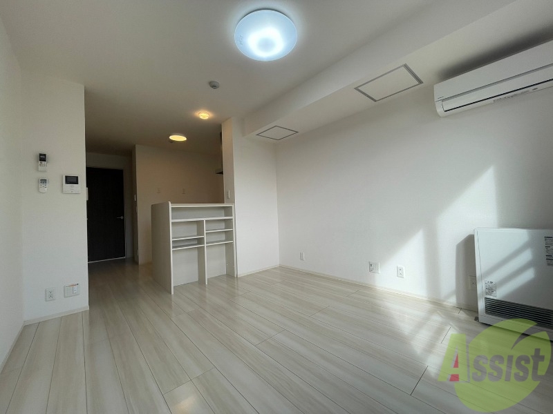 居室・リビング　広くてキレイなお部屋が広がっていて、充実した生活が送れそう。