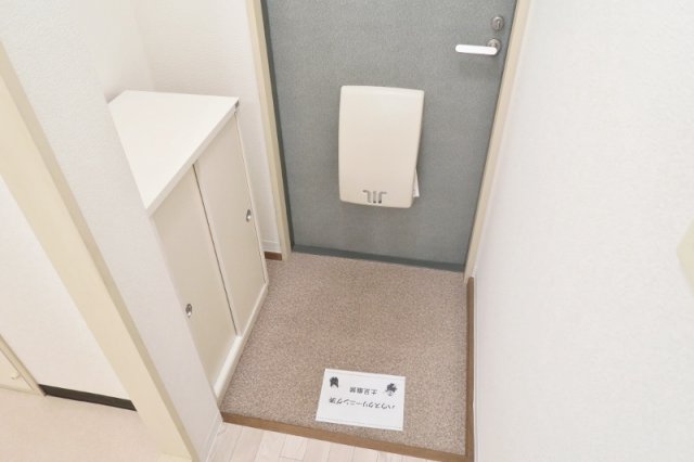 玄関　別号室参考写真です。