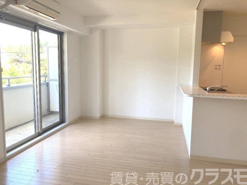 居室・リビング　お話しながらお料理できます♪