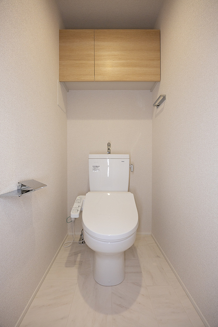トイレ　※写真は同タイプ住戸です。