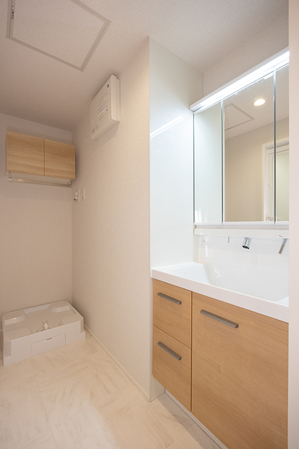 洗面設備　※写真は同タイプ住戸です。