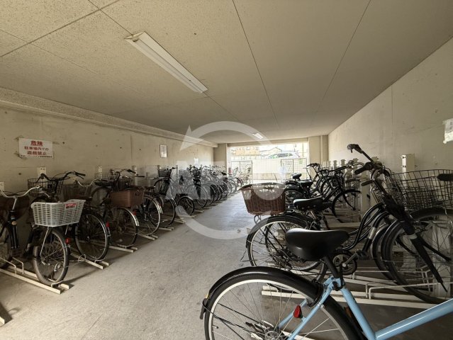 その他設備　クローバーハイツ市岡　駐輪場