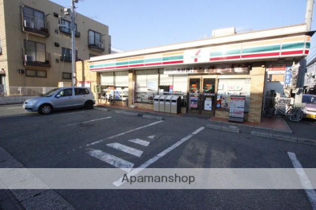 コンビニ　セブンイレブン（コンビニ）まで522m