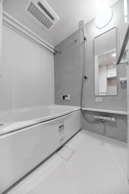バス・シャワールーム　※写真は同タイプ住戸です。