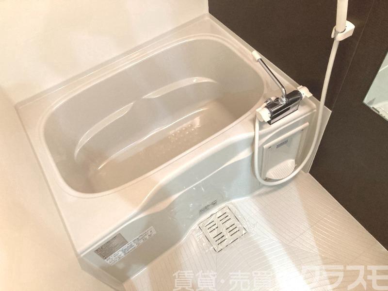 バス・シャワールーム　浴室乾燥機付きバス♪