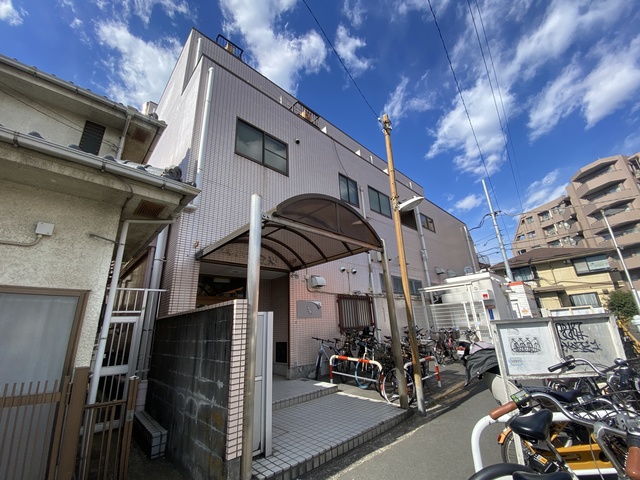建物外観　東都管理物件だから入居中のトラブルも安心です♪