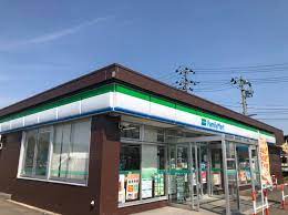 コンビニ　ファミリーマート 諏訪一丁目店（コンビニ）まで242m