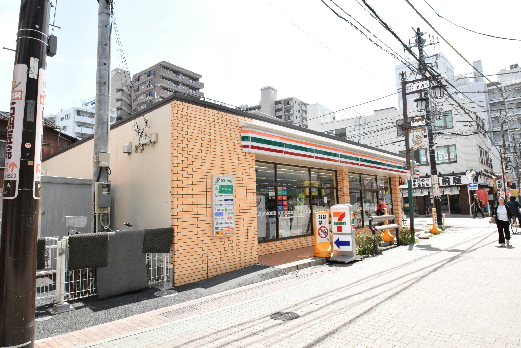 コンビニ　セブンイレブン草加住吉店（コンビニ）まで175m