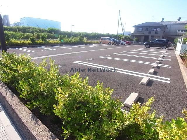 駐車場　駐車場