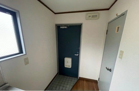 ワンズマンションの玄関写真