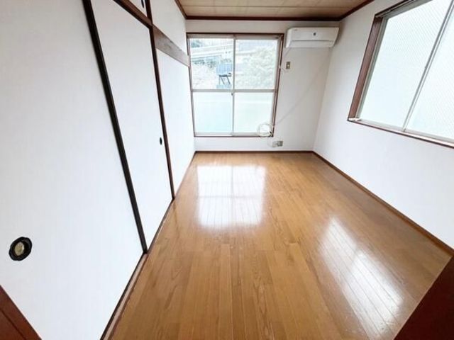 居室・リビング　別部屋参考写真です