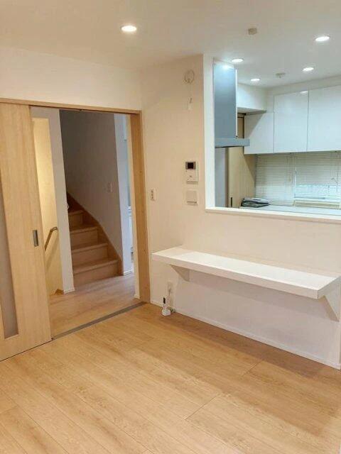 2SLDK Apartment in Toshima, Tokyo — photo 3 of 3