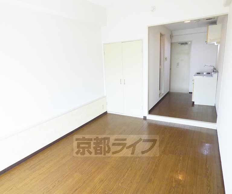居室・リビング　すっきりとしたお部屋です。