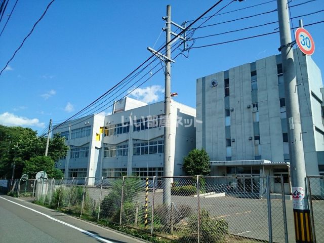 中学校　仙台市立広瀬中学校（中学校）まで567m