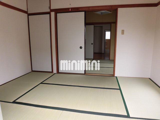 玄関　下駄箱付き
