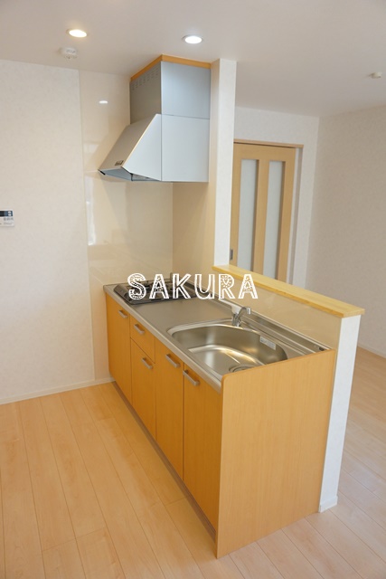 キッチン　広々使える快適な調理スペースです♪