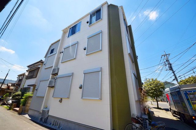 建物外観　★駅から近いので帰りが遅くても安心です★