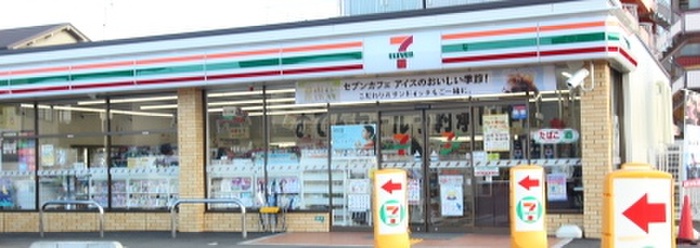 コンビニ　セブンイレブン（コンビニ）まで1000m