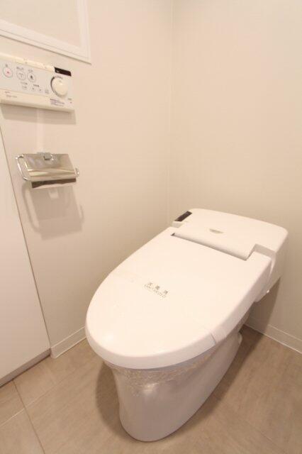 ＪＲ山手線 池袋駅 徒歩5分 11階建 築21年のトイレ写真