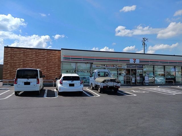 コンビニ　セブンイレブン神辺町西中条店（コンビニ）まで960m