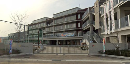 小学校　東条学園小中学校（小学校）まで6009m
