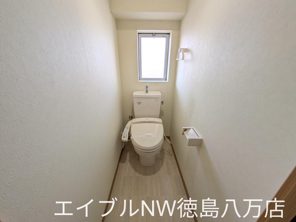 ＪＲ徳島線 鮎喰駅 徒歩10分 8階建 築50年のトイレ写真
