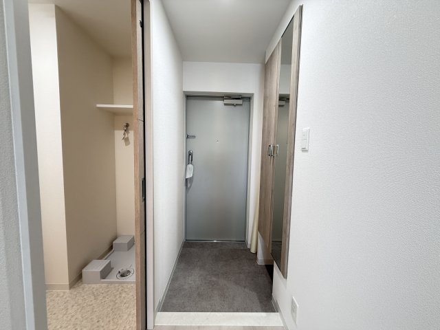 玄関　202号室と同タイプ