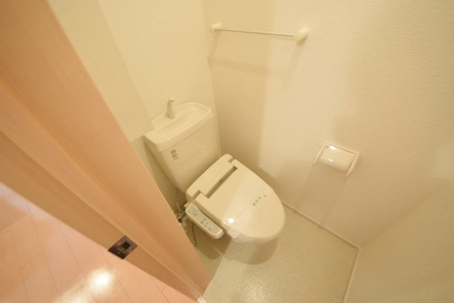 アルバータ6のトイレ写真