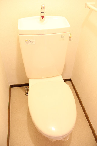 西春日ビルのトイレ写真