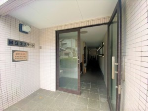 京王井の頭線 神泉駅 徒歩7分 3階建 築39年の外観写真