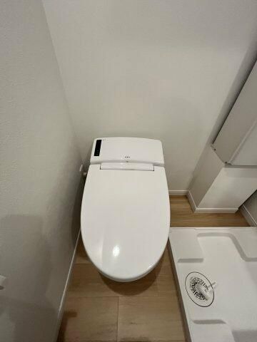 都営三田線 本蓮沼駅 徒歩4分 4階建 築3年のトイレ写真