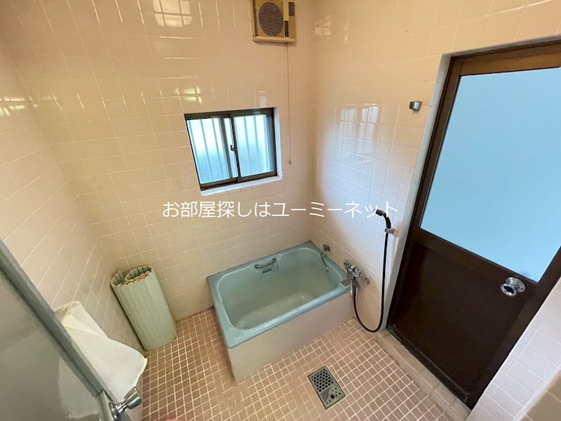 新納住宅の風呂写真