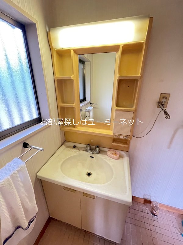 新納住宅の内装写真