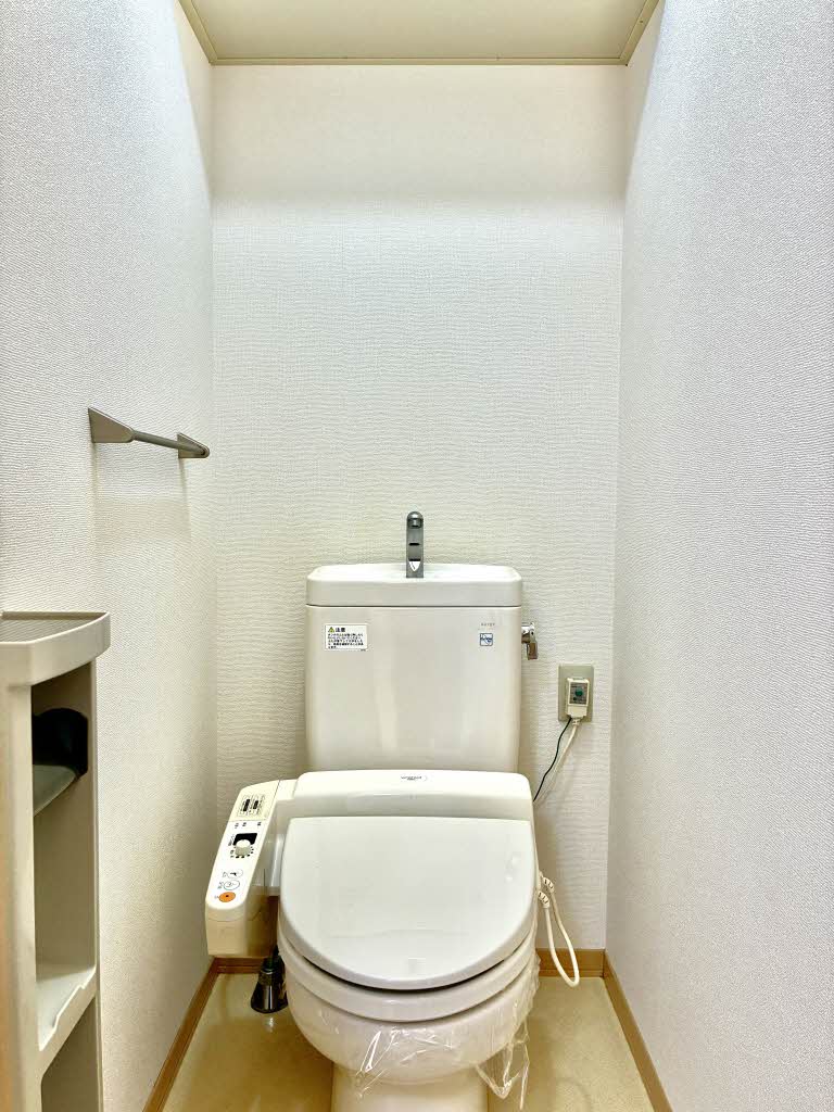 ＪＲ山陰本線 倉吉駅 徒歩17分 2階建 築24年のトイレ写真